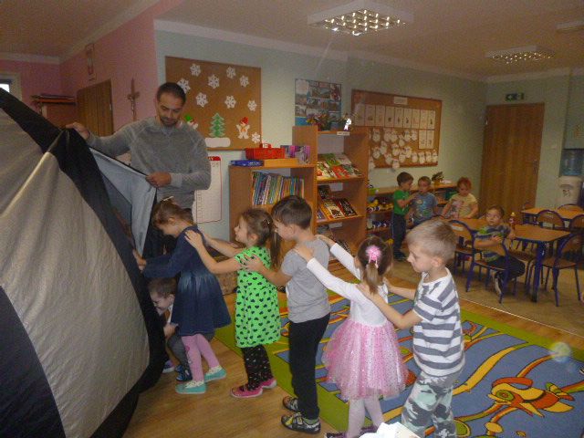 Grafika #0: Kino sferyczne w naszym przedszkolu