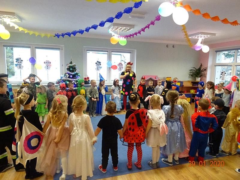 Grafika #0: Ach, co to był za bal