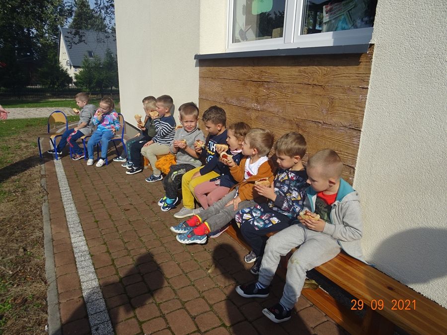 Grafika #0: Grill w przedszkolu