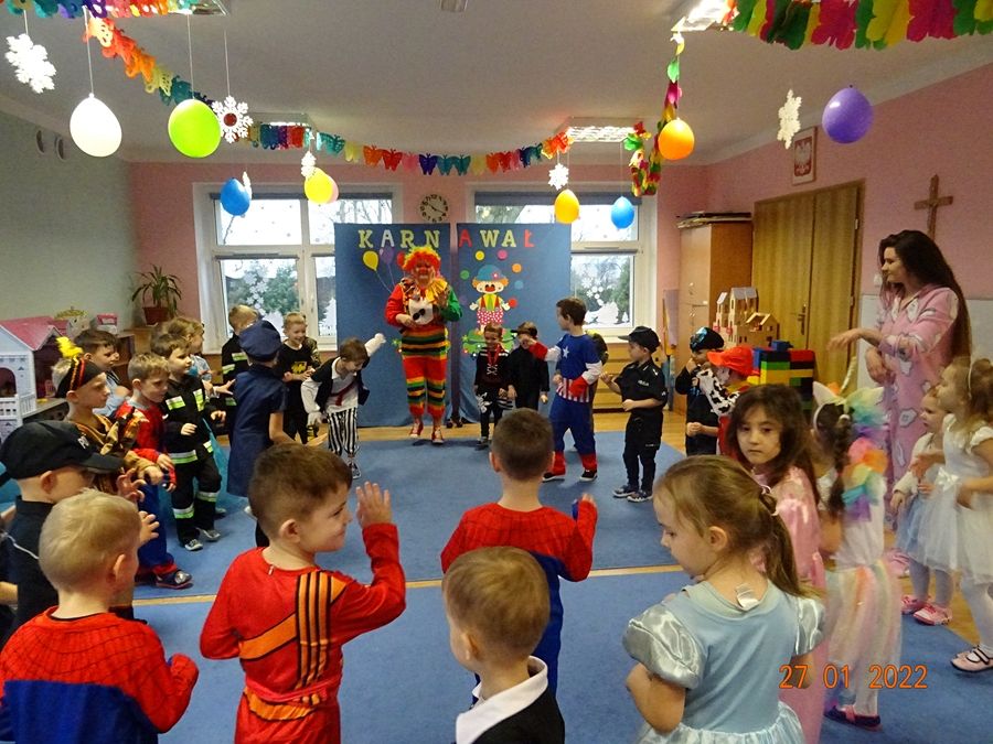 Grafika #0: W bajkowej krainie- bal karnawałowy w przedszkolu