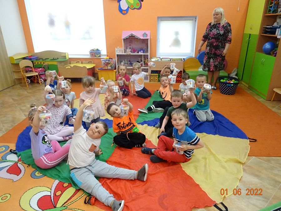 Grafika #0: Radosny Dzień Dziecka