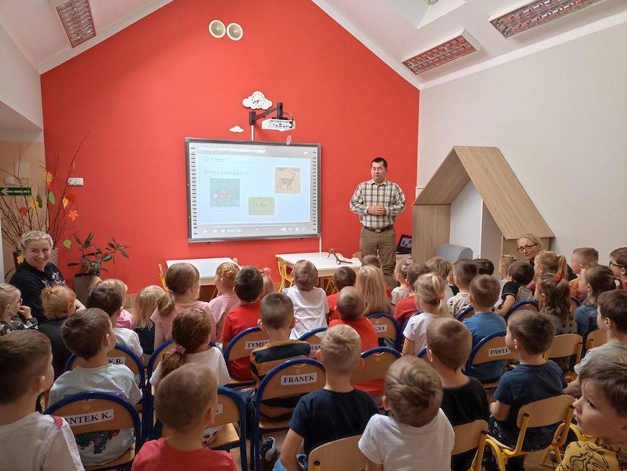 Grafika #0: Zajęcia przyrodnicze z Myśliwym z Koła Łowieckiego nr 4&amp;#8243;Głuszec