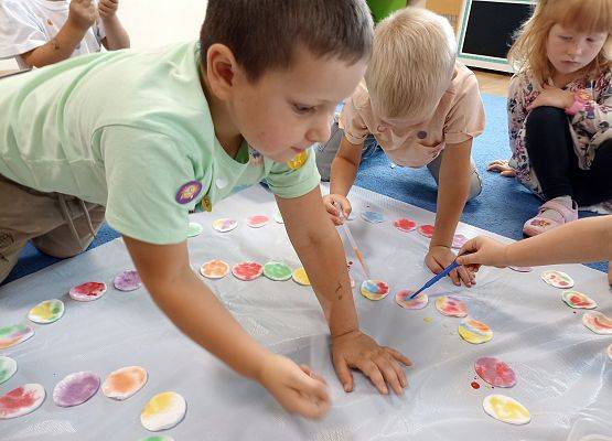 Międzynarodowy Dzień Kropki grafika