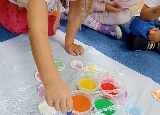 Międzynarodowy Dzień Kropki grafika