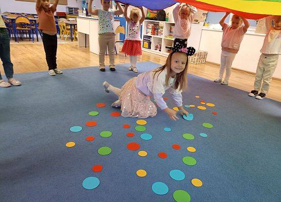 Międzynarodowy Dzień Kropki grafika