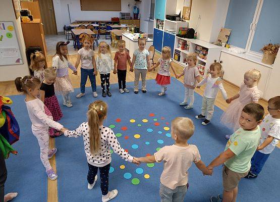 Międzynarodowy Dzień Kropki grafika