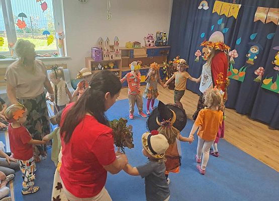 Grafika 1: Bal jesienny