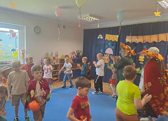 Grafika 3: Bal jesienny