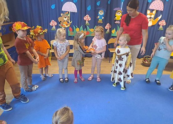 Grafika 23: Bal jesienny