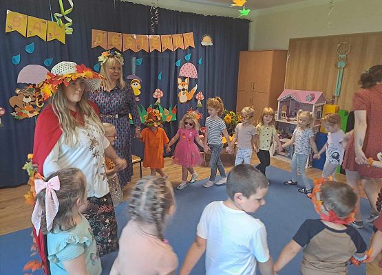 Grafika 5: Bal jesienny