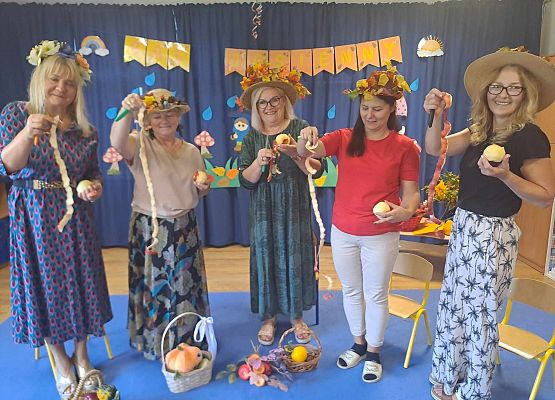 Grafika 34: Bal jesienny