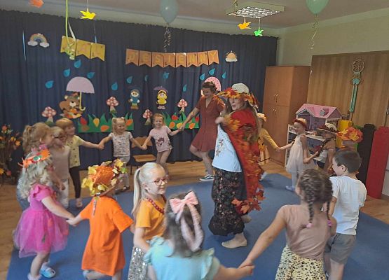 Grafika 35: Bal jesienny