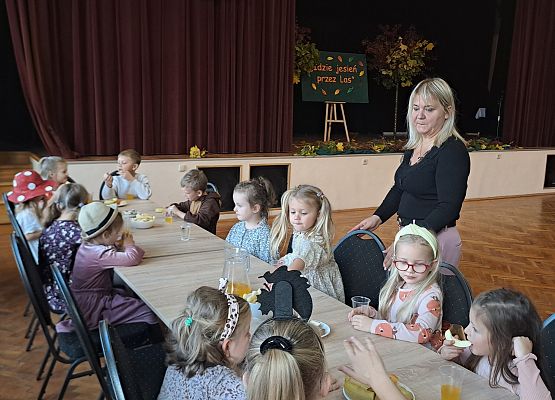 Konkurs "Idzie jesień przez świat" grafika