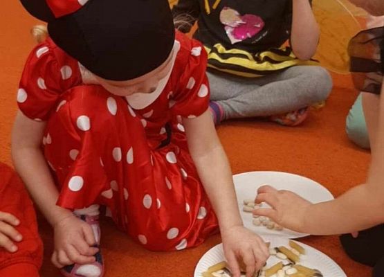 Międzynarodowy Dzień Postaci z Bajek grafika