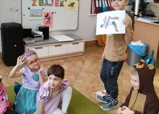 Międzynarodowy Dzień Postaci z Bajek grafika