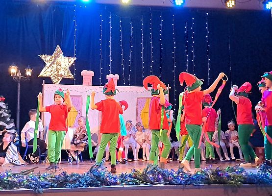 Występ świąteczny grafika