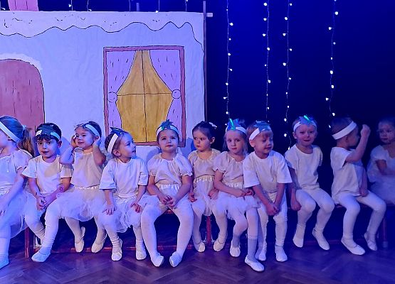 Występ świąteczny grafika