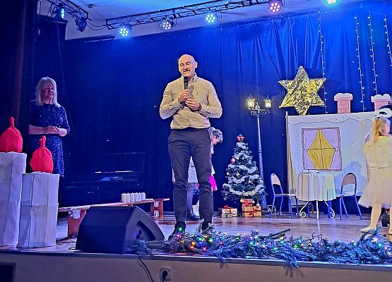 Występ świąteczny grafika