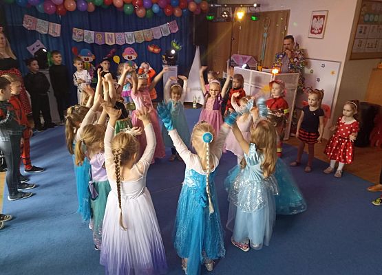 Bal karnawałowy grafika