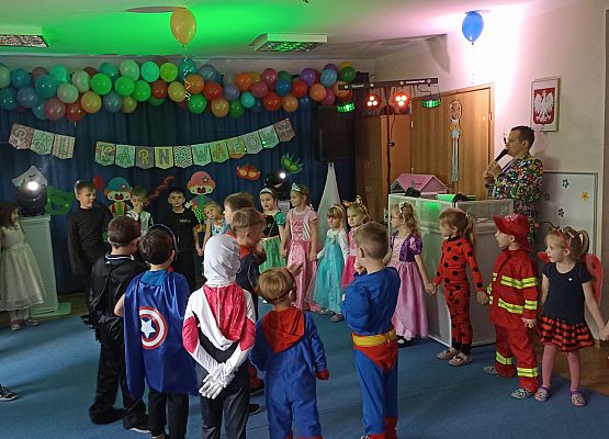 Bal karnawałowy grafika