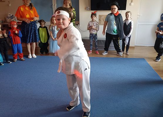 Bal karnawałowy grafika