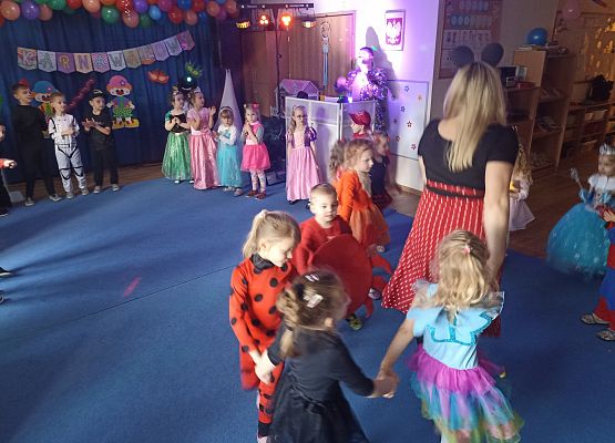 Bal karnawałowy grafika