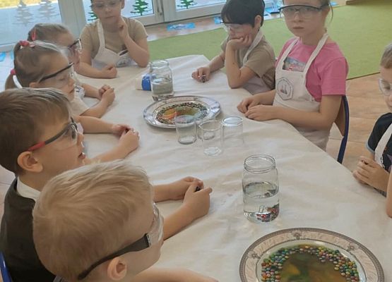 Eksperymenty w grupie Sowy grafika