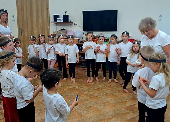 Zajęcia sensoryczne "W krainie pingwinów" grafika