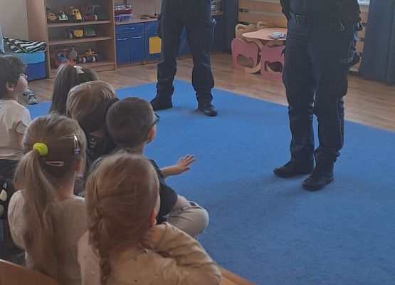 Spotkanie z policjantami grafika