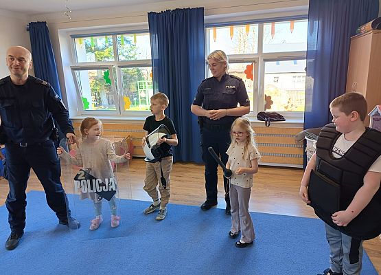 Spotkanie z policjantami grafika