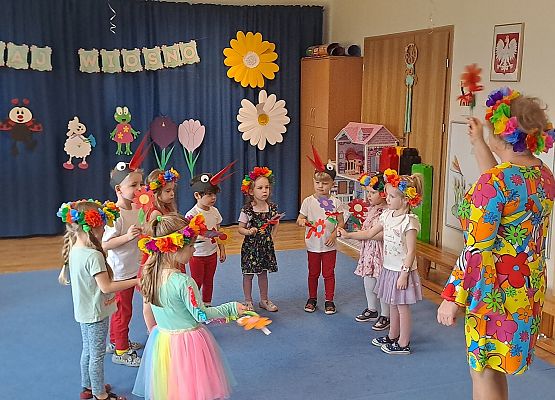 Pierwszy Dzień Wiosny i Dzień Kolorowej Skarpetki grafika