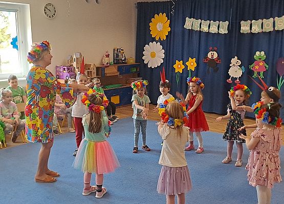 Pierwszy Dzień Wiosny i Dzień Kolorowej Skarpetki grafika