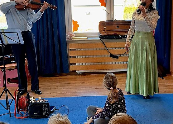 "W ogrodzie Pani Muzyki" grafika