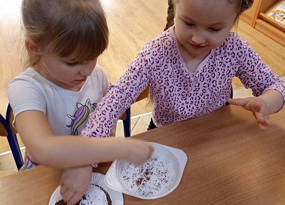 Prace w kącikach przyrody grafika