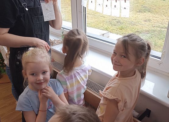 Prace w kącikach przyrody grafika