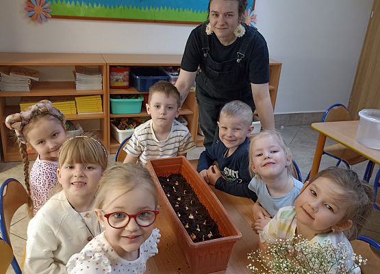 Prace w kącikach przyrody grafika