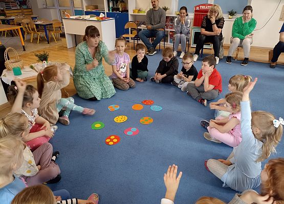 Wielkanocne kodowanie na dywanie - zajęcia otwarte (gr. Rybki) grafika