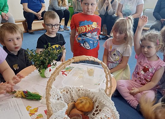 Wielkanocne kodowanie na dywanie - zajęcia otwarte (gr. Rybki) grafika