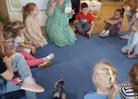 Wielkanocne kodowanie na dywanie - zajęcia otwarte (gr. Rybki) grafika