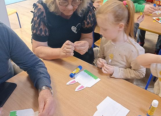 Wielkanocne kodowanie na dywanie - zajęcia otwarte (gr. Rybki) grafika