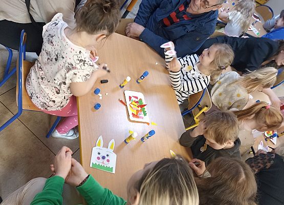 Wielkanocne kodowanie na dywanie - zajęcia otwarte (gr. Rybki) grafika