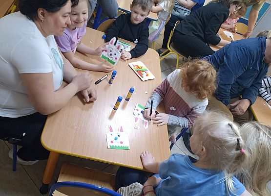 Wielkanocne kodowanie na dywanie - zajęcia otwarte (gr. Rybki) grafika