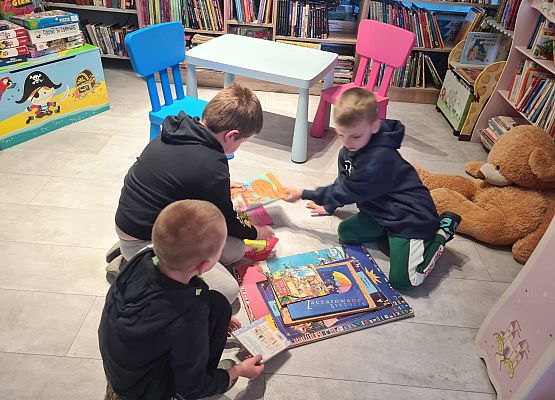 Dzień Bibliotekarza grafika