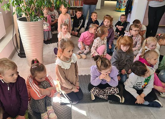 Dzień Bibliotekarza grafika