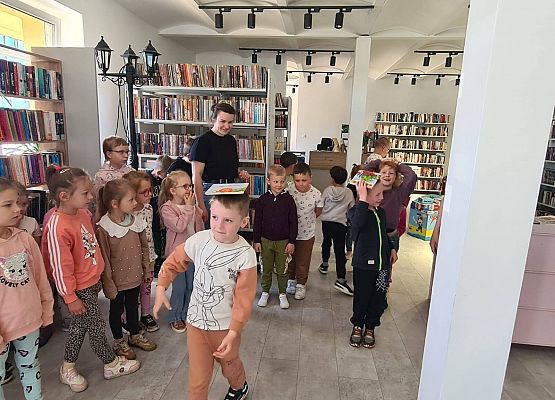 Dzień Bibliotekarza grafika