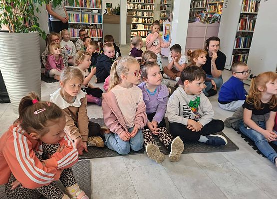 Dzień Bibliotekarza grafika