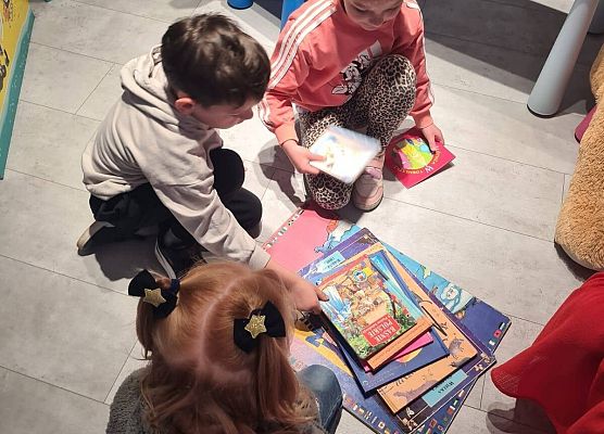 Dzień Bibliotekarza grafika