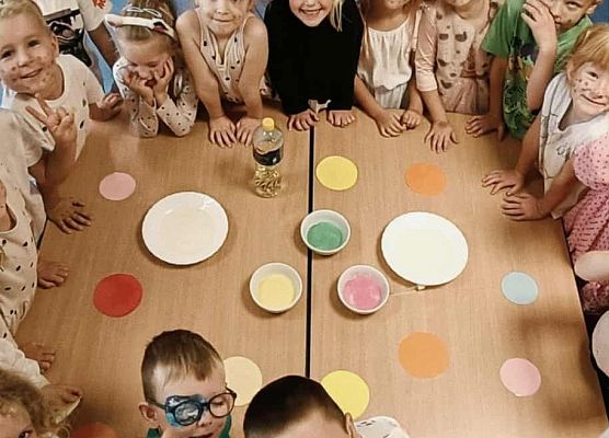 Dzień Kropki grafika