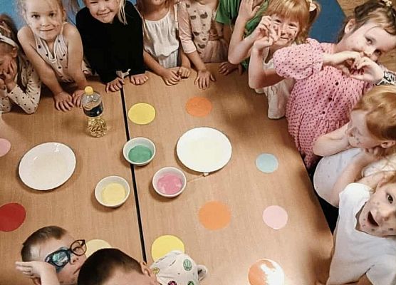 Dzień Kropki grafika