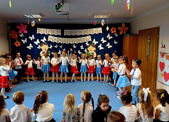 Dzień Edukacji Narodowej grafika